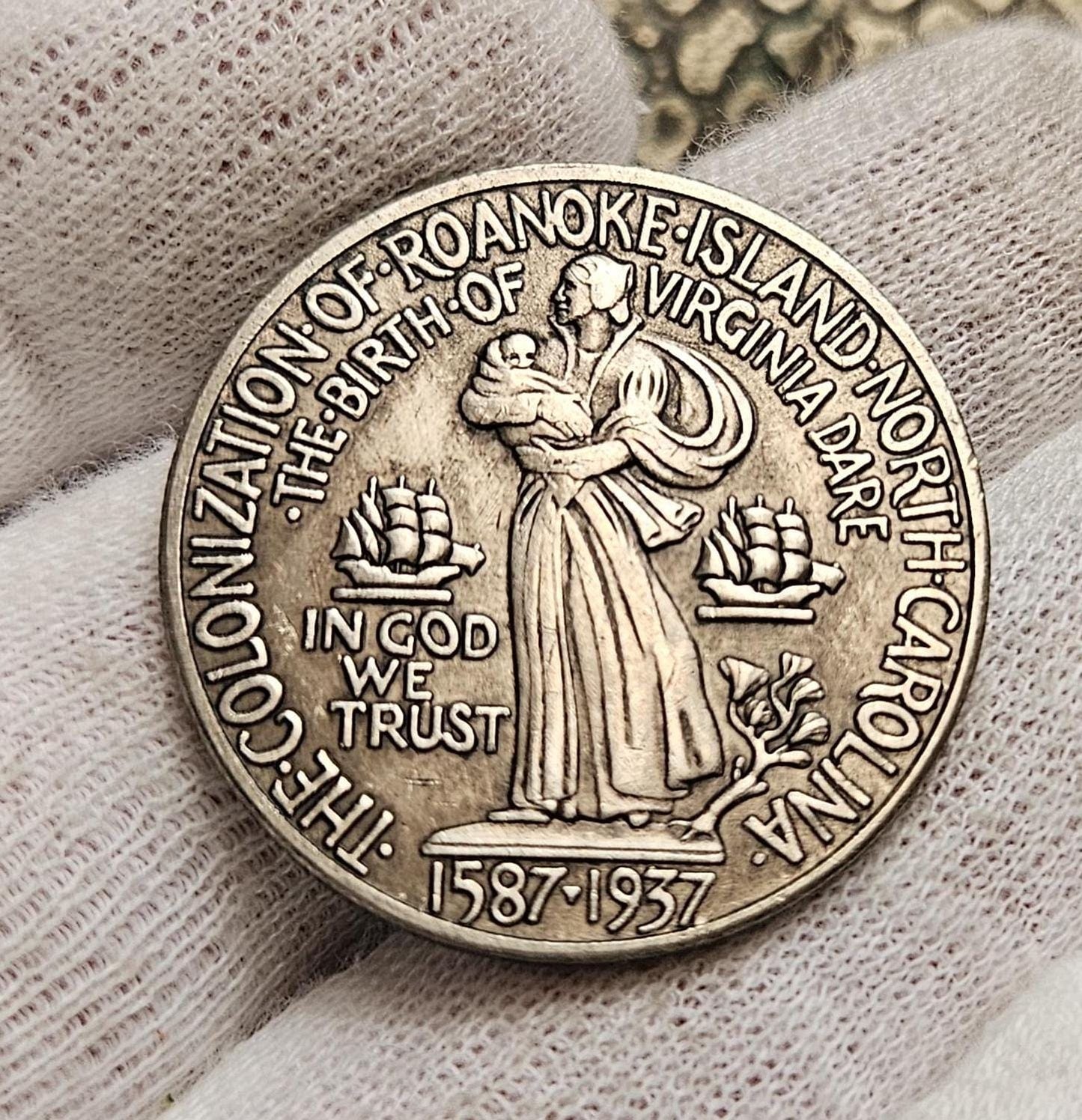USA Coin 1937 Commemorative Half Dollar Roanoke Island North Carolina Gifted Coin
