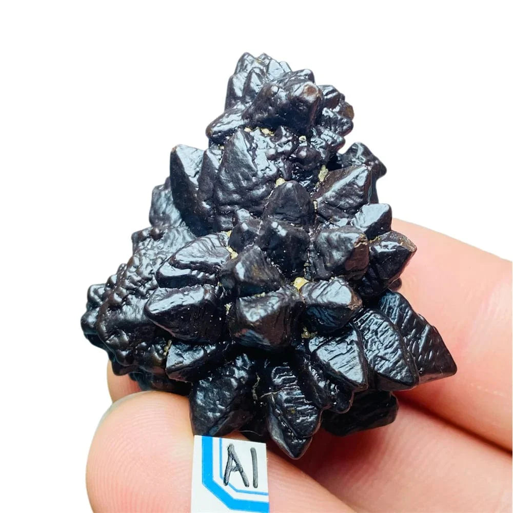 diamond, crystal, diamond jewelry, crystal decor, diamond necklace, crystal chandelier, diamond earrings, crystal healing, diamond ring, crystal stones, diamond watch, 